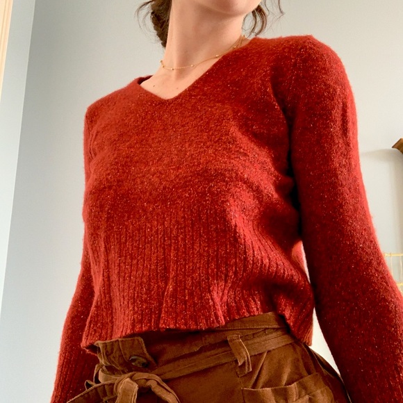 3/4 sleeve red speckled slightly cropped top - Picture 4 of 5